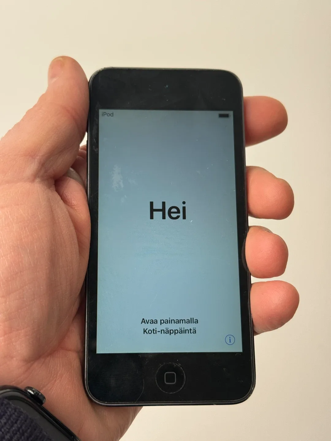 Apple iPod Touch 5th Gen - Black image indicator(8)