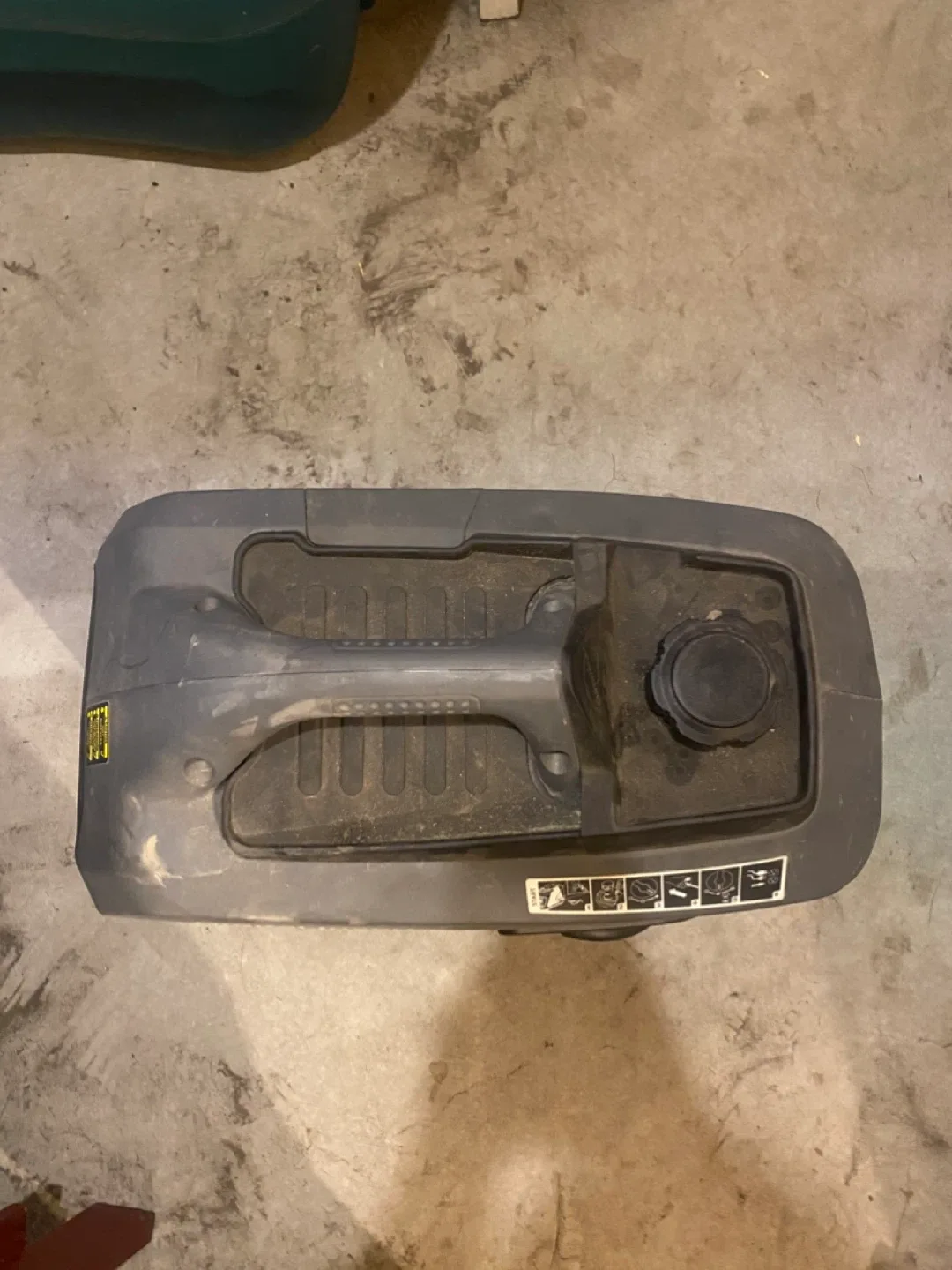 Cummins Onan P2500i Digital Inverter Generator image indicator(3)