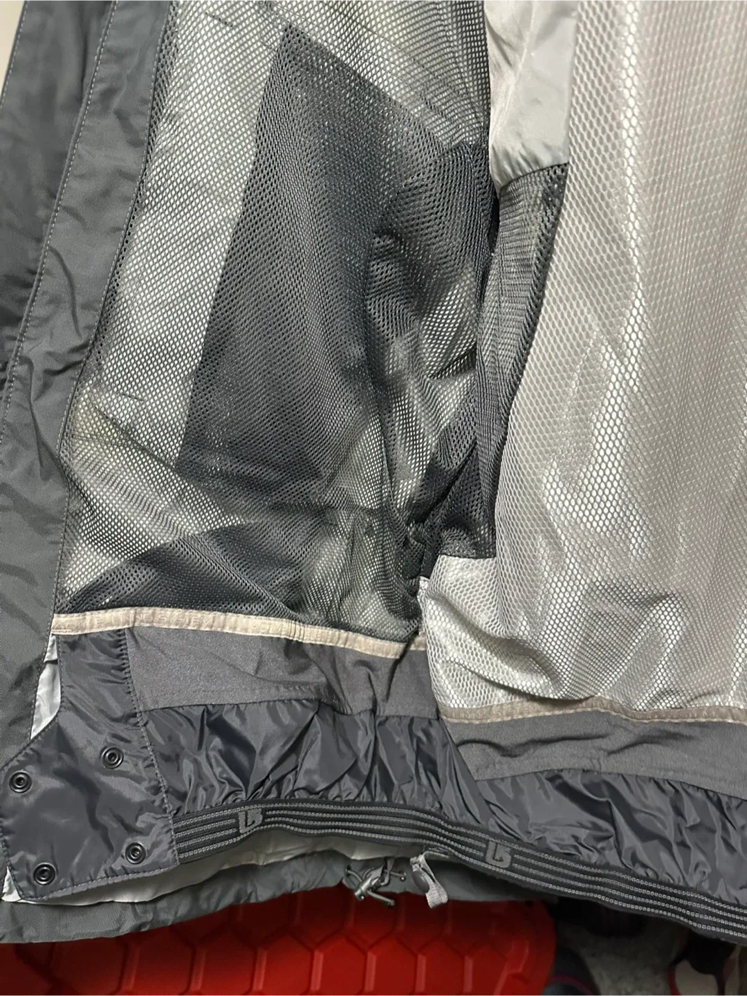 Burton Jacket, Size L image indicator(6)