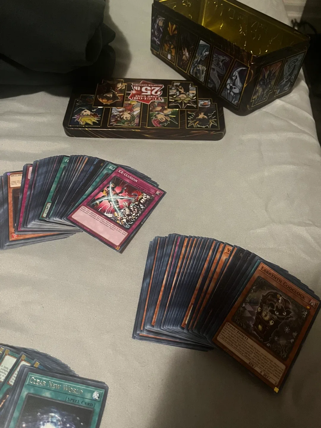 Lot of 262 Yu-Gi-Oh! Cards + 25th Anniversary Collector’s Tin image indicator(5)