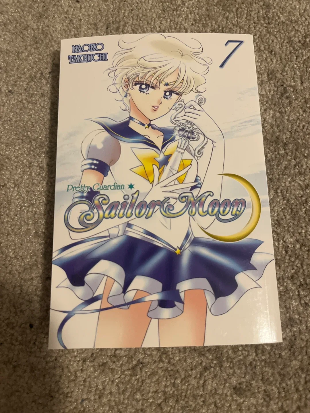 Manga Lot: Hands Off!, Twisted Wonderland, Madoka Magica, Komi image indicator(6)