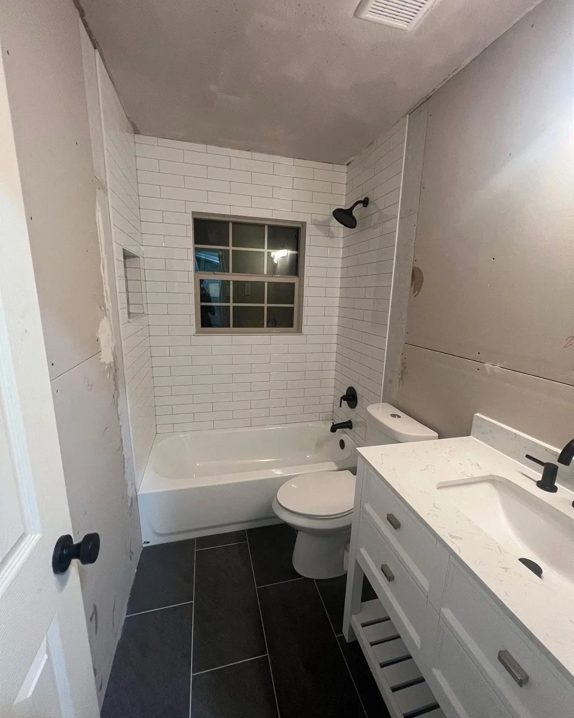 Tiles installation & renovation image indicator(2)