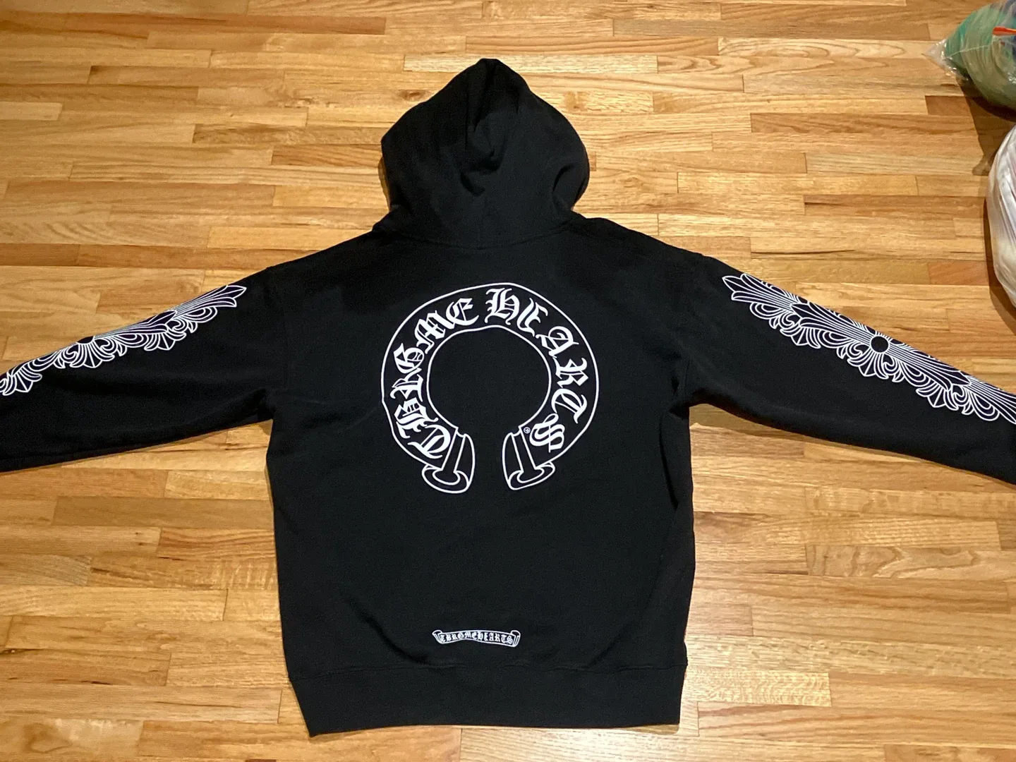 Chrome Hearts Black Hoodie - Size M image indicator(2)
