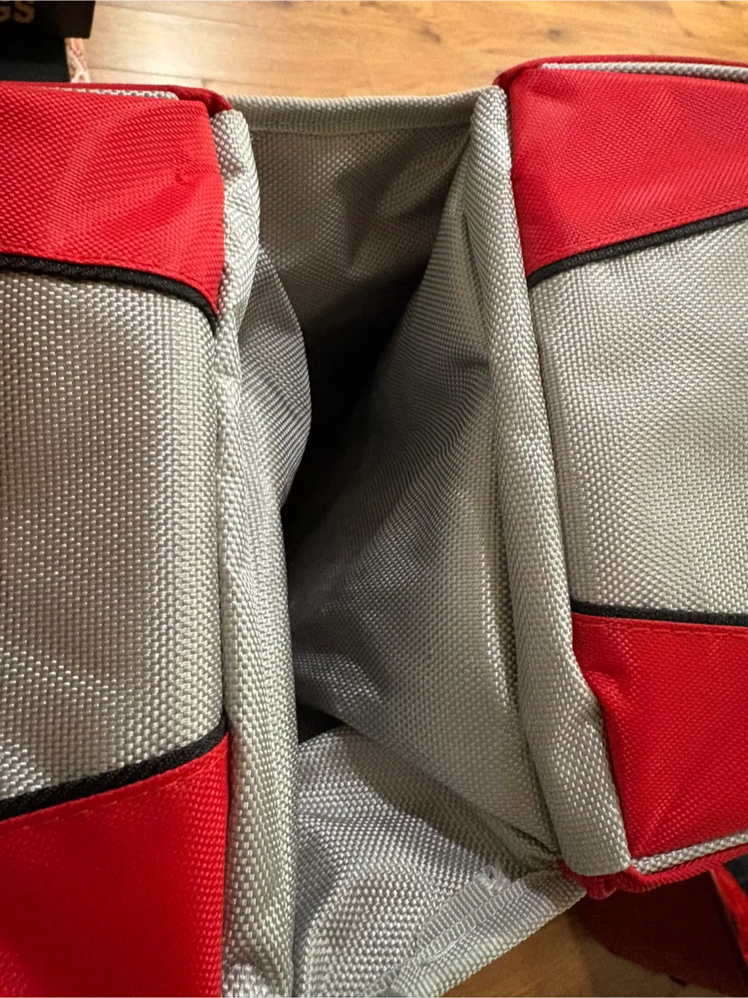 KIA Red & Grey Cooler/Lunch Bag  🥕 image indicator(5)