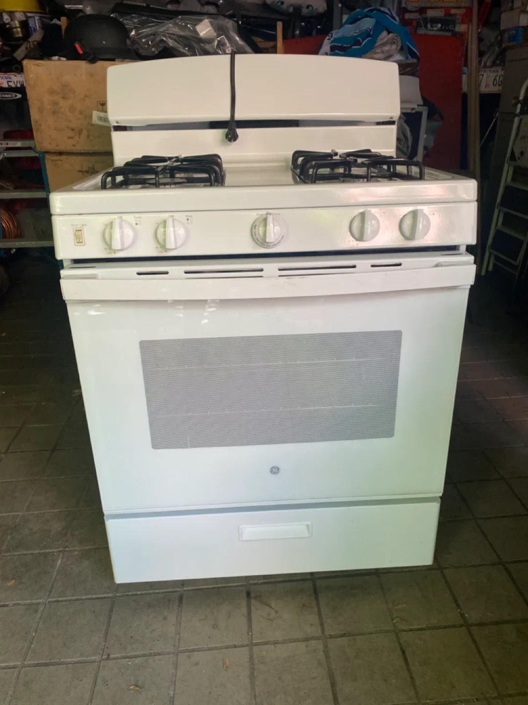 GE White Gas Range Oven