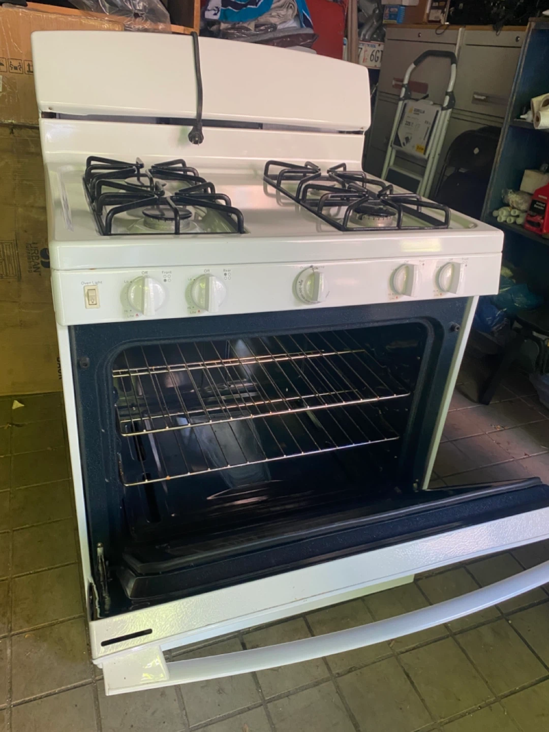 GE White Gas Range Oven - photo 2