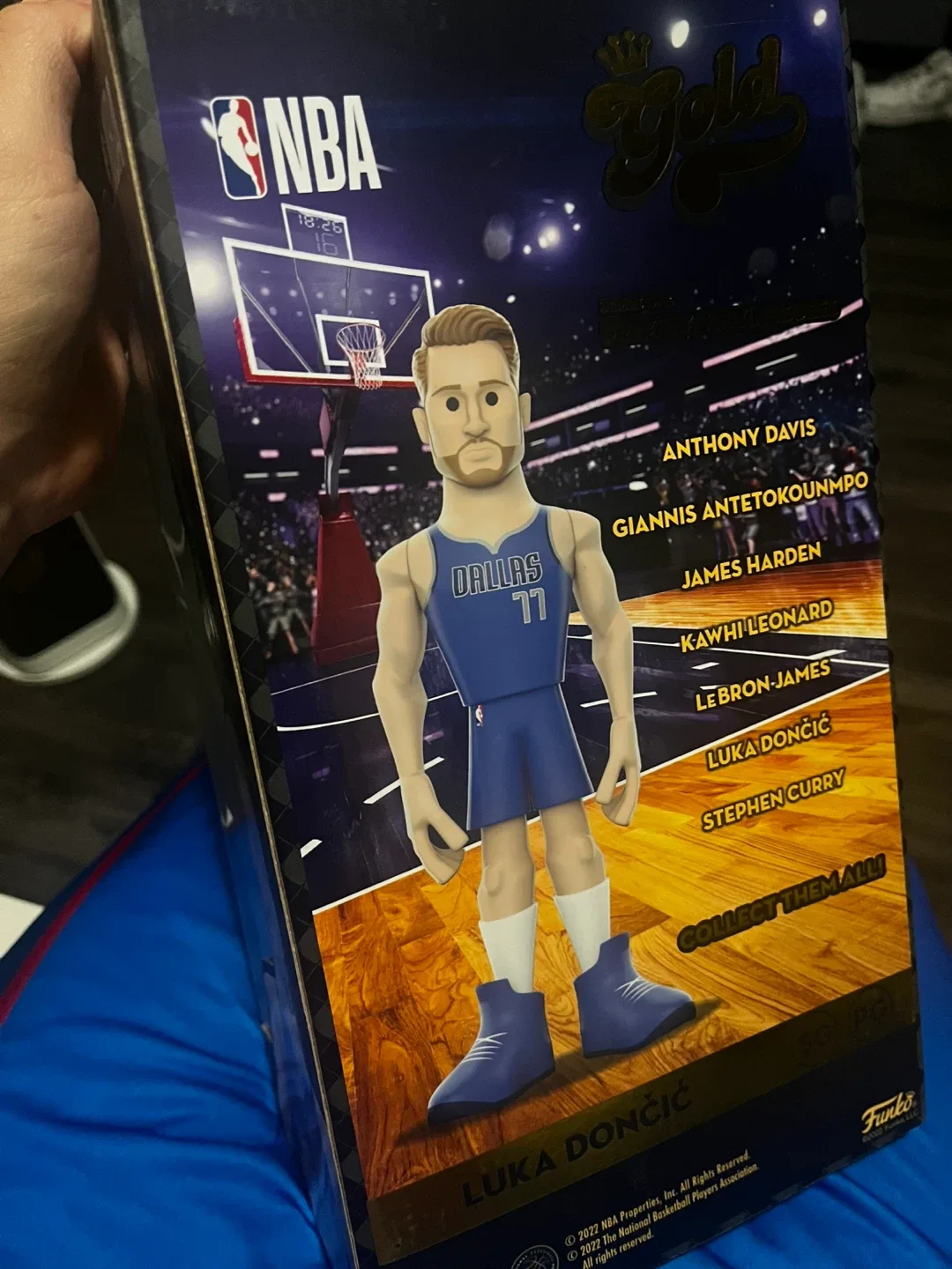 Funko Gold Luka Dončić Premium Vinyl Figure image indicator(4)