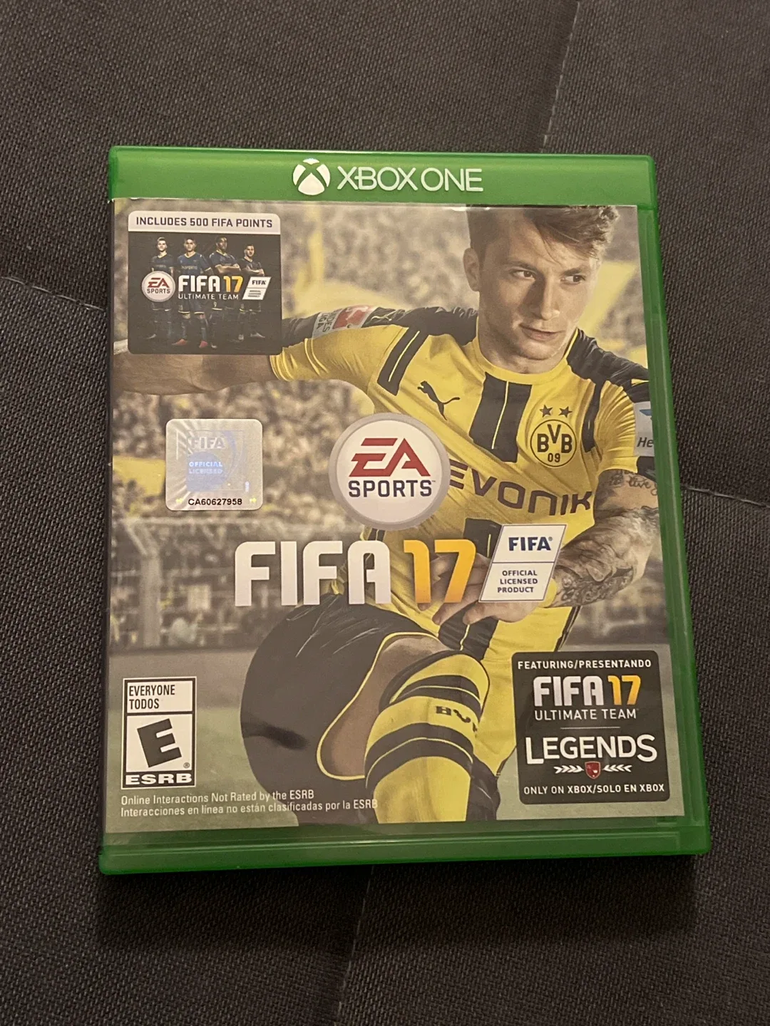 FIFA 17 for Xbox One image indicator(2)