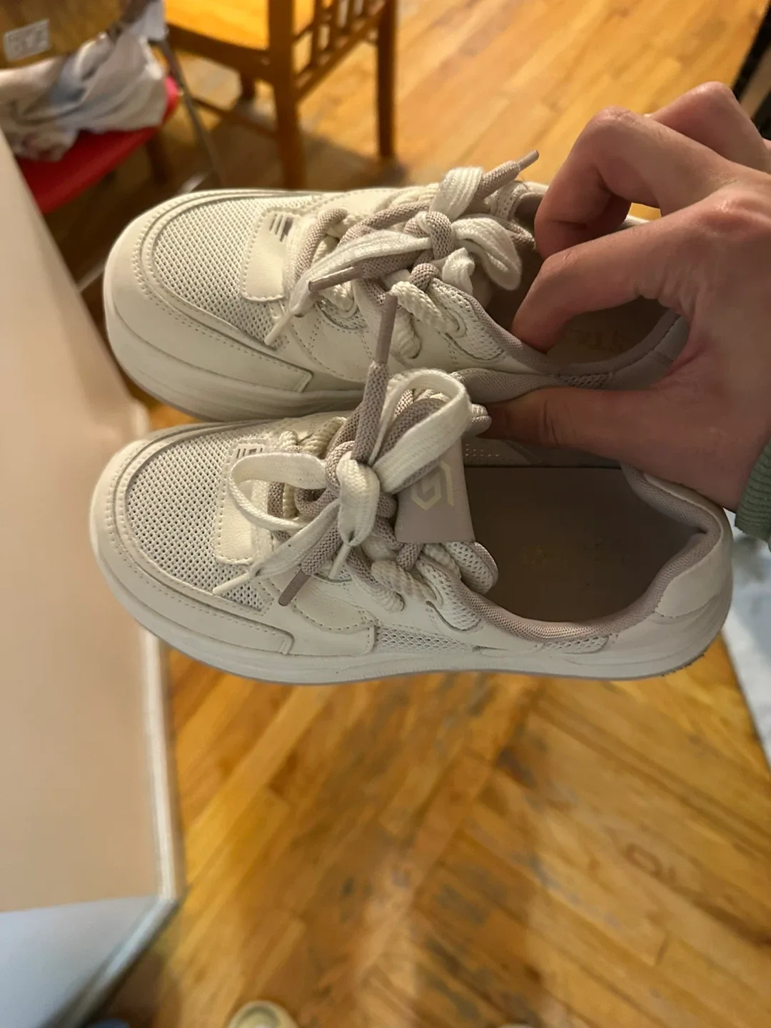 LA Hearts Women's Sneakers - Size 5 image indicator(4)