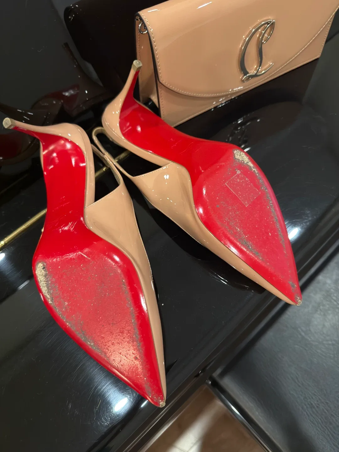 Christian Louboutin Hot Chick Sling Size 37 Nude image indicator(2)