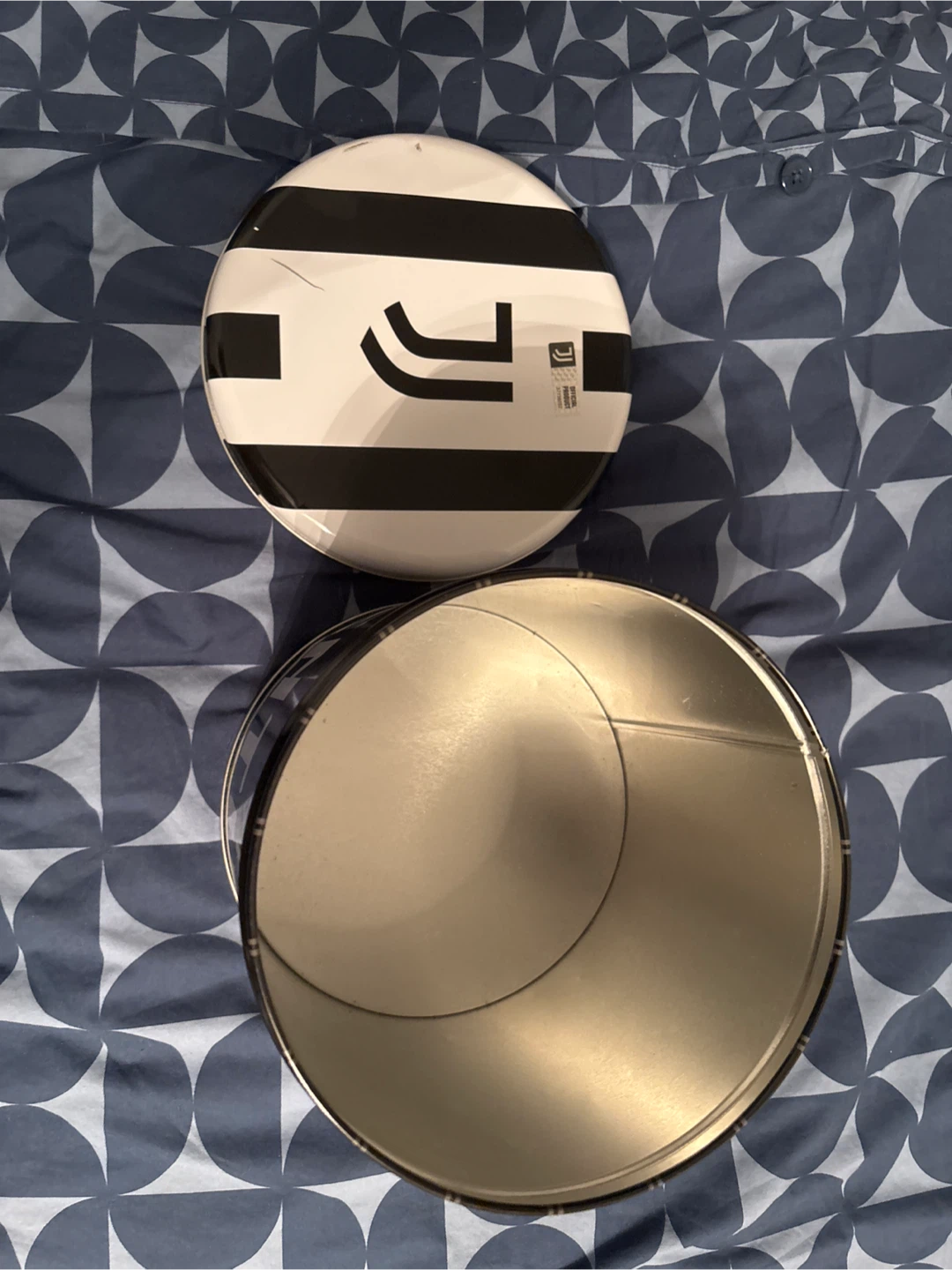 Juventus Official Product Tin Can - photo 3