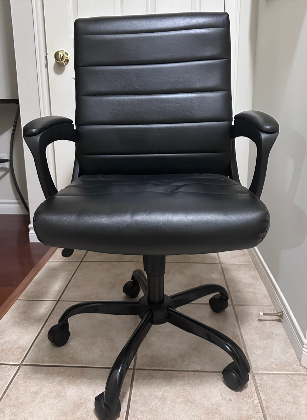 Black Office Chair - photo 2