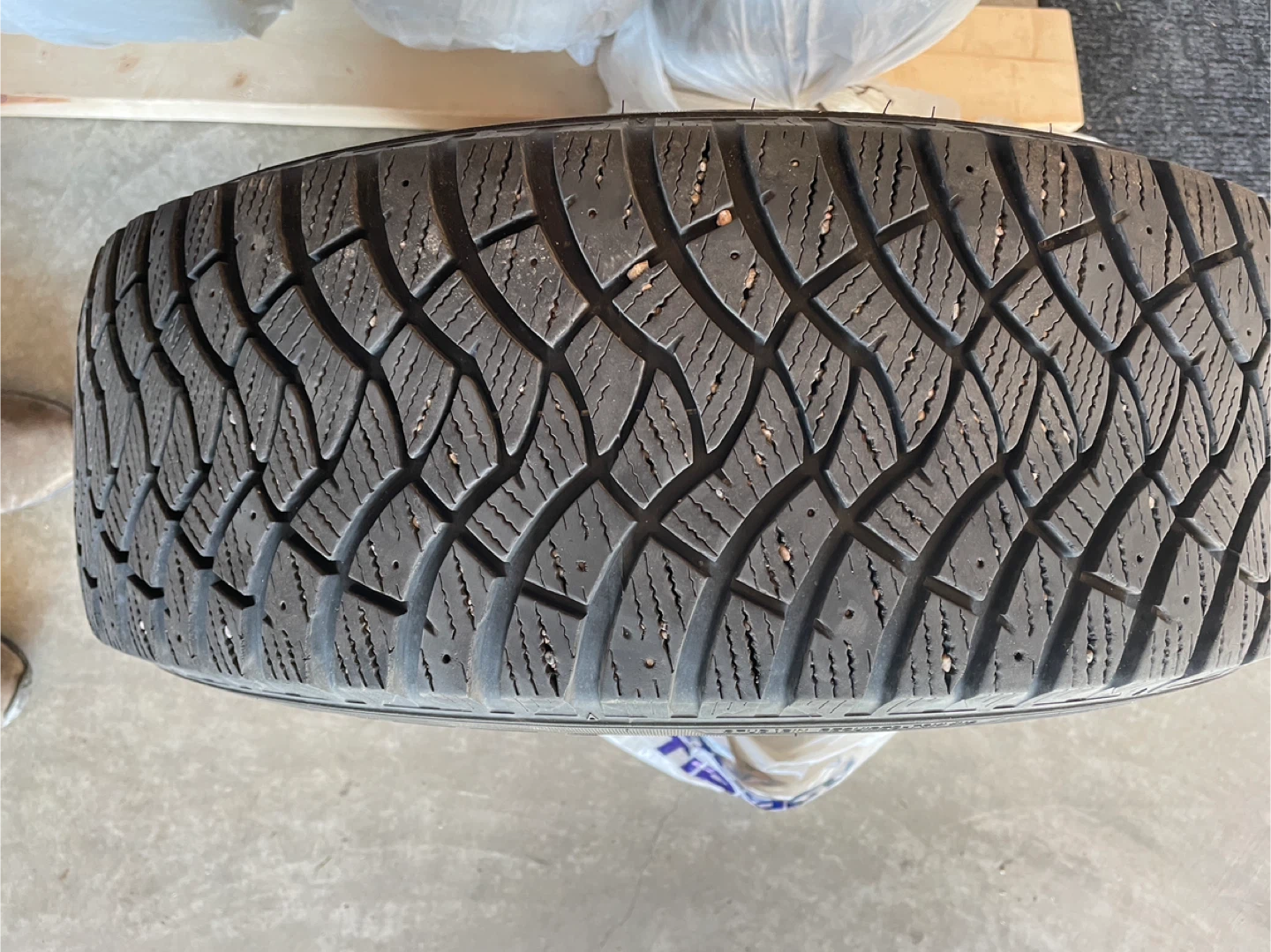 Winter Tires  225/65R17 on Rim - photo 5