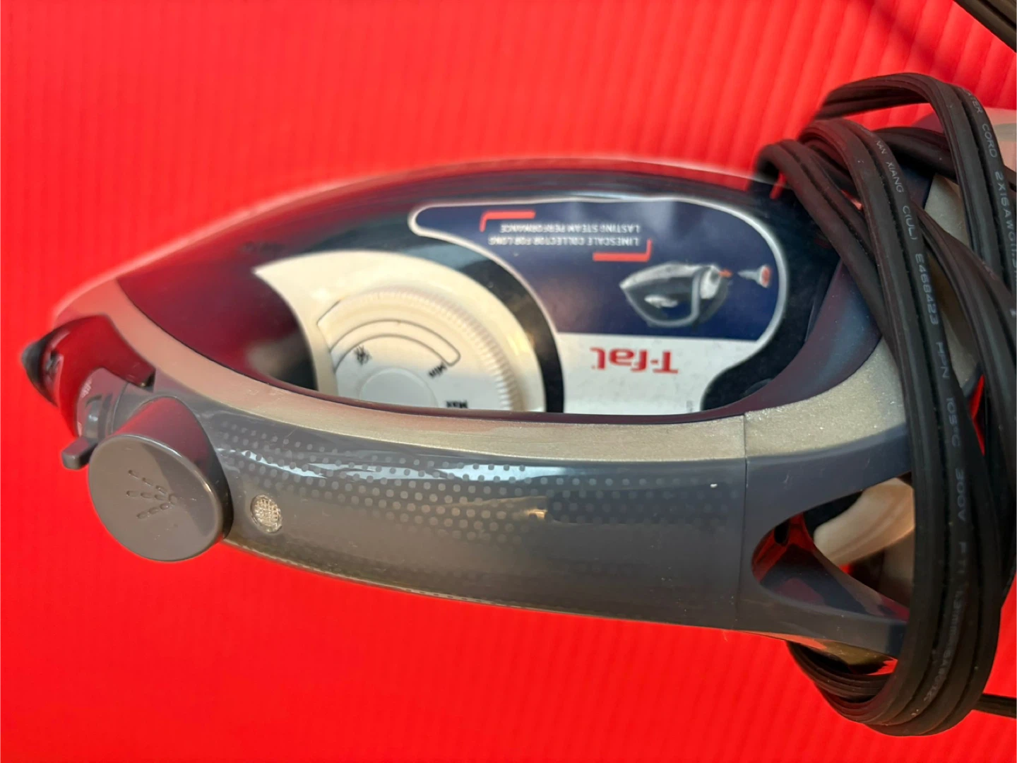 T-fal Ultraglide Anti-Calc Plus Iron - 1800W - photo 2