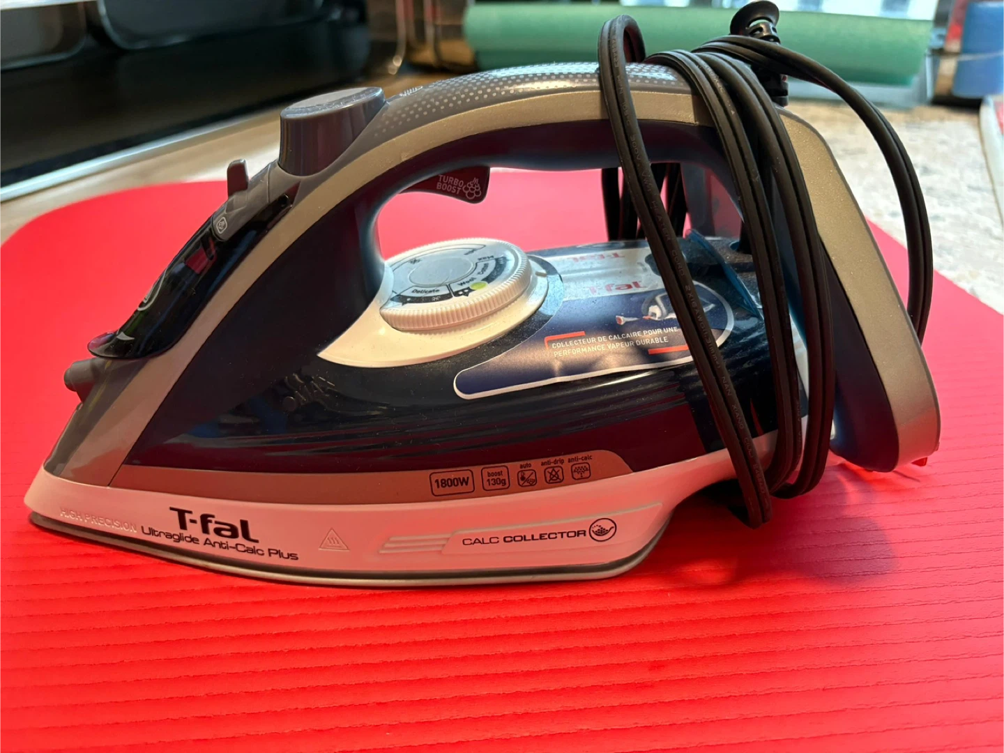 T-fal Ultraglide Anti-Calc Plus Iron - 1800W - photo 3