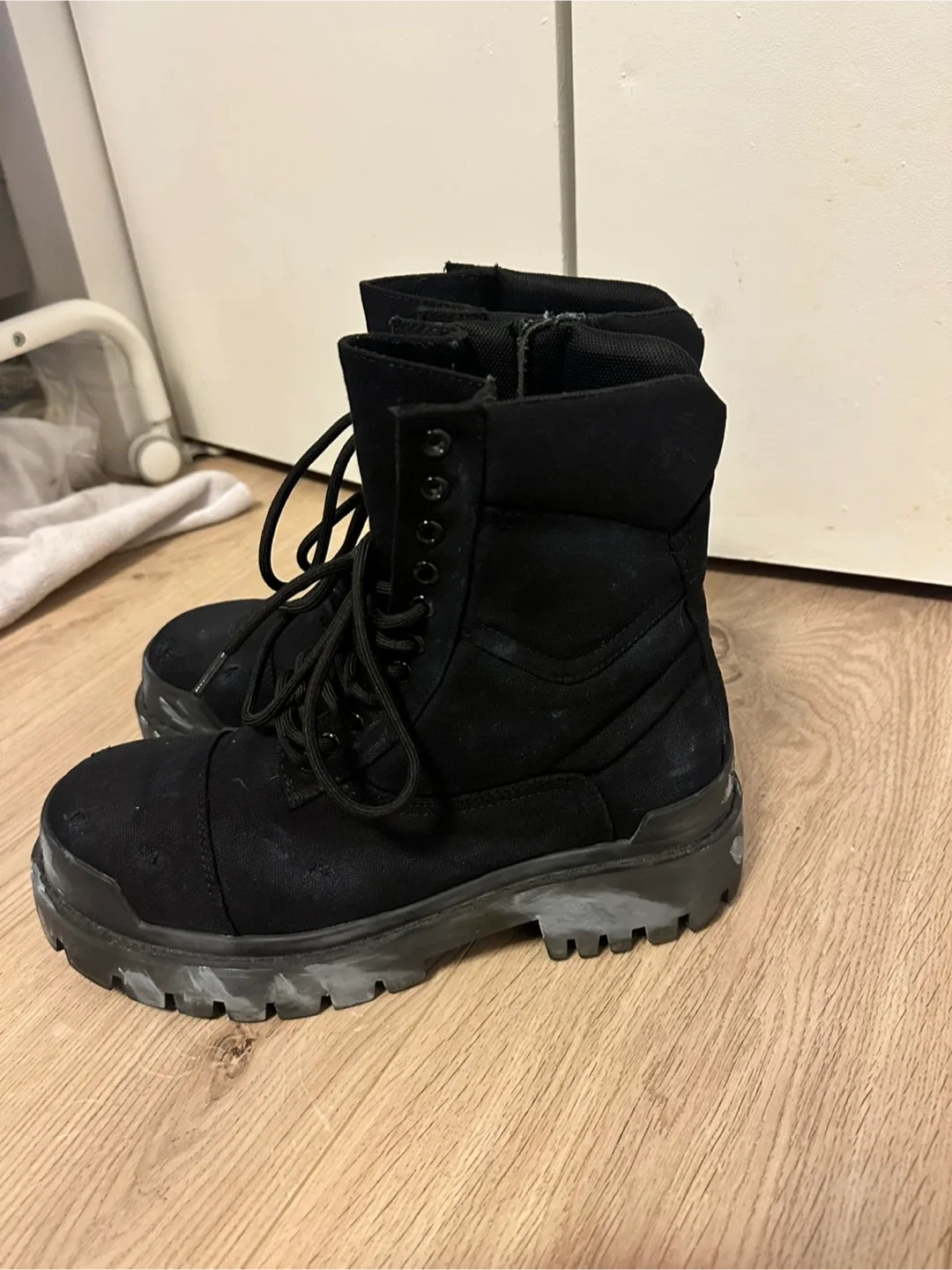 strike boots image indicator(2)