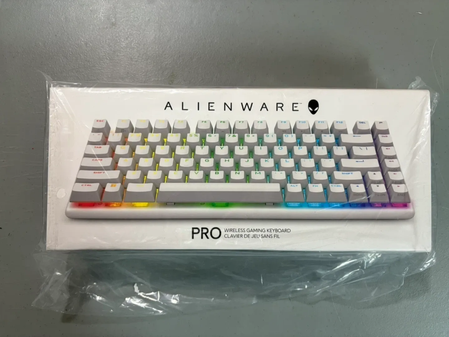 New Alienware Pro Gaming Bundle - Lunar Light image indicator(3)