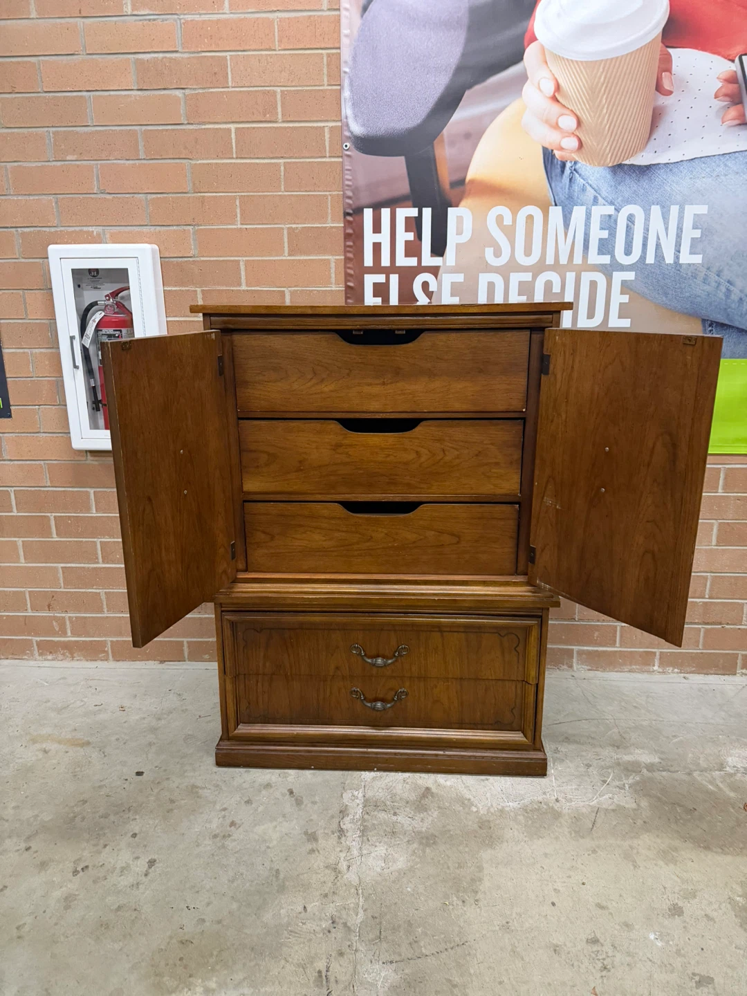 Dixie Chest of drawers - photo 2