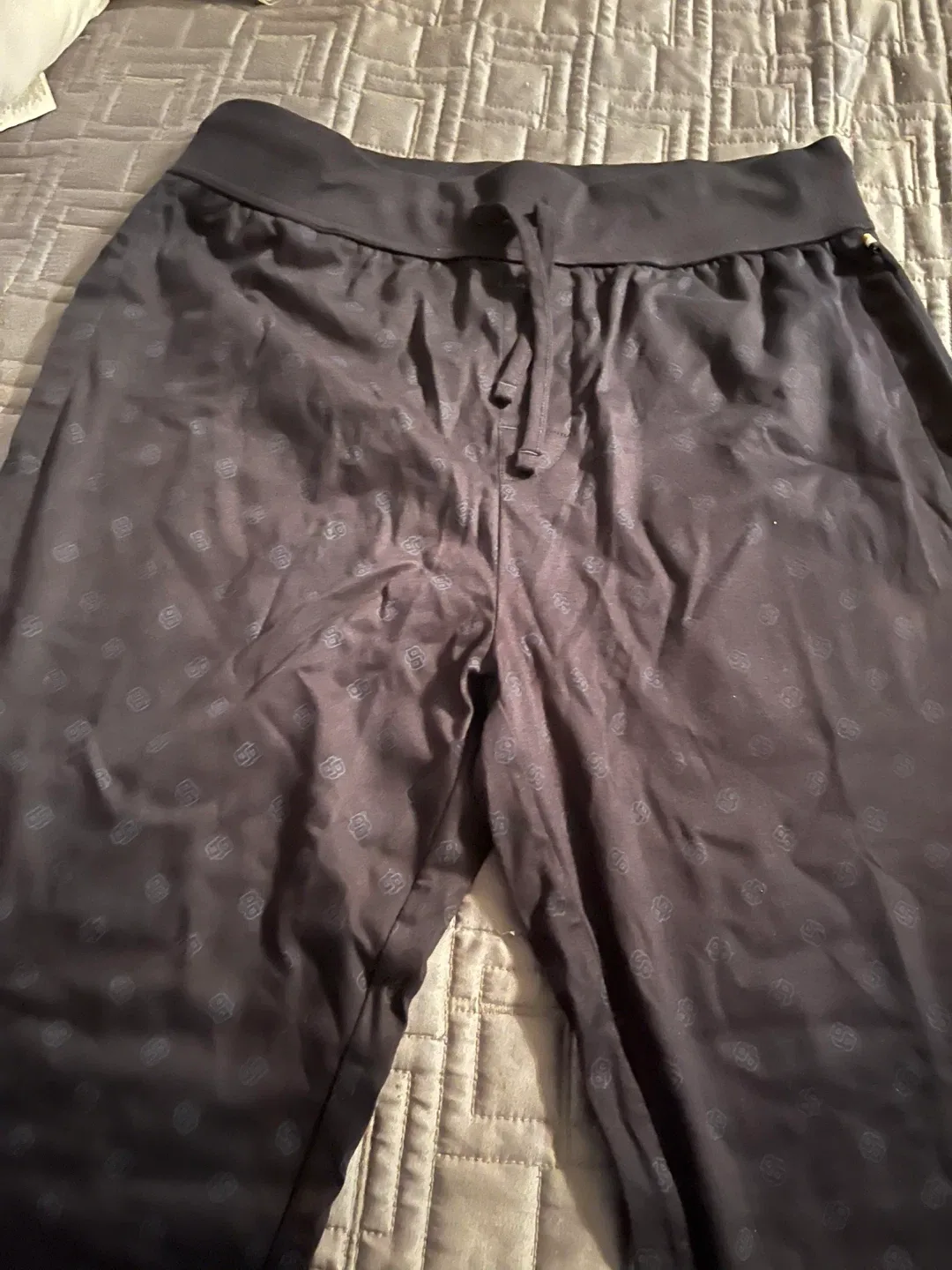 New Hugo Boss Homewear Set - Size L image indicator(2)