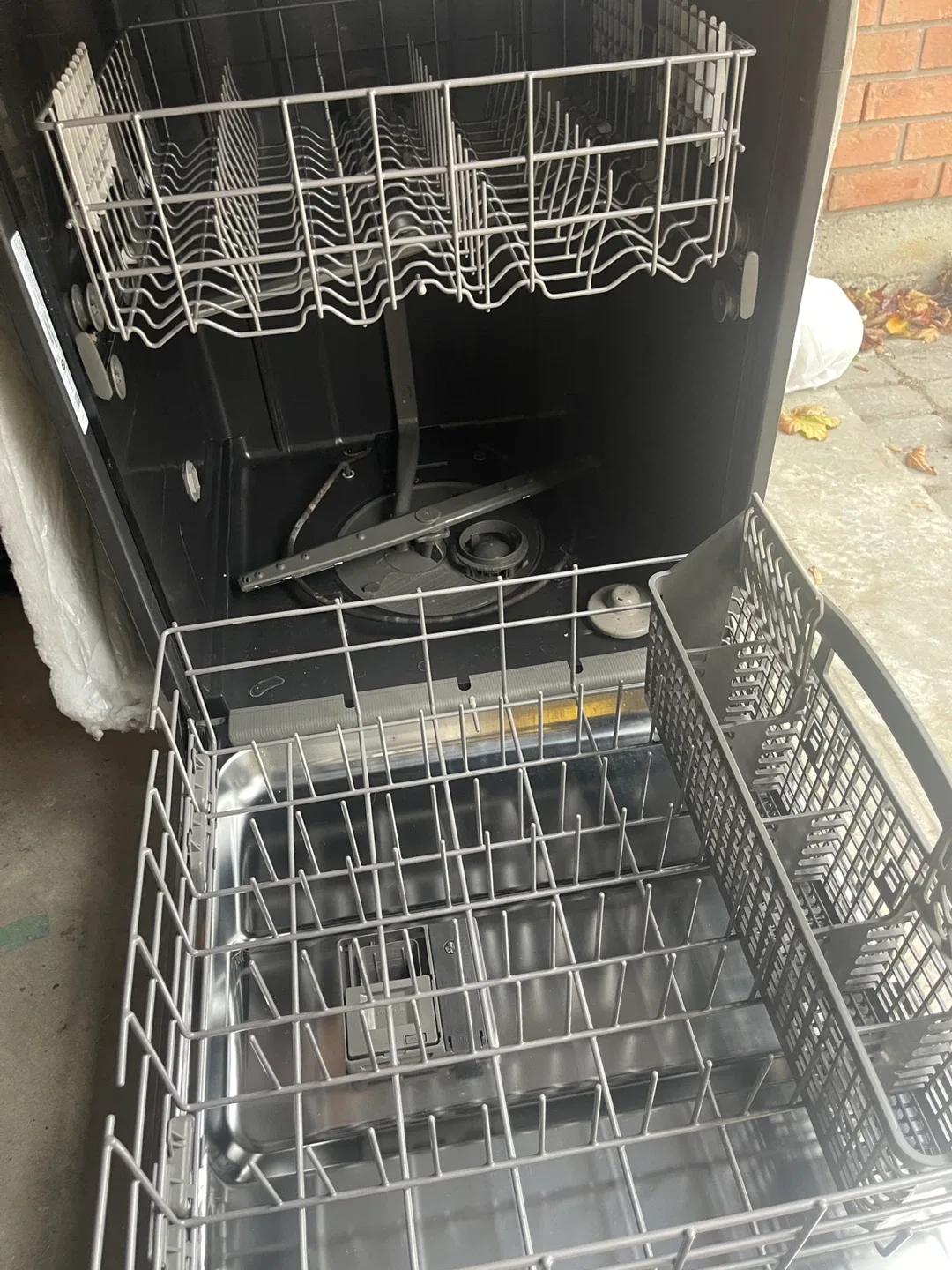 Whirlpool Dishwasher - Stainless Steel Finish🥕 image indicator(2)