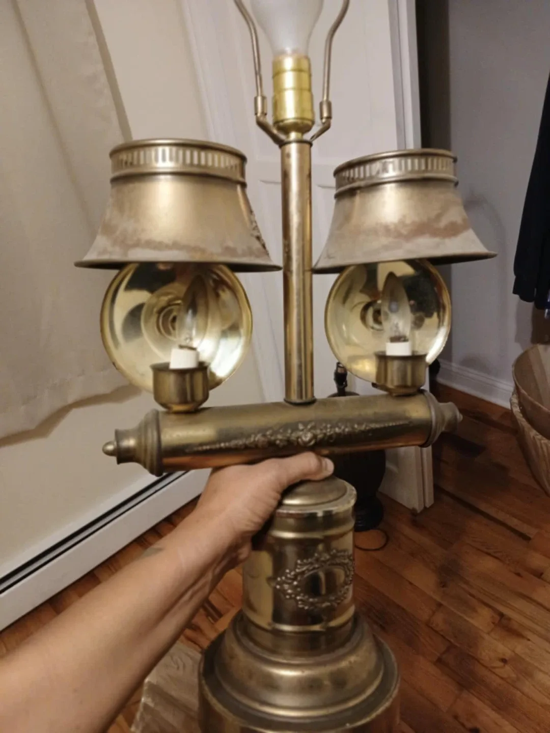 🥕Vintage Brass Table Lamp thumbnail
