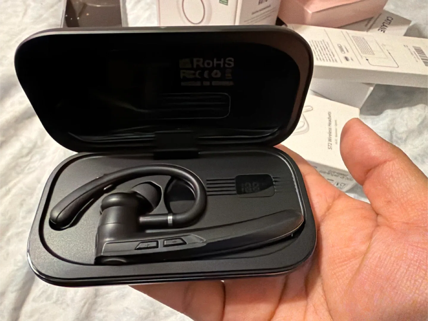 Atheewon S72 Wireless Headset - Hi-Fi | Business | Sports image indicator(3)