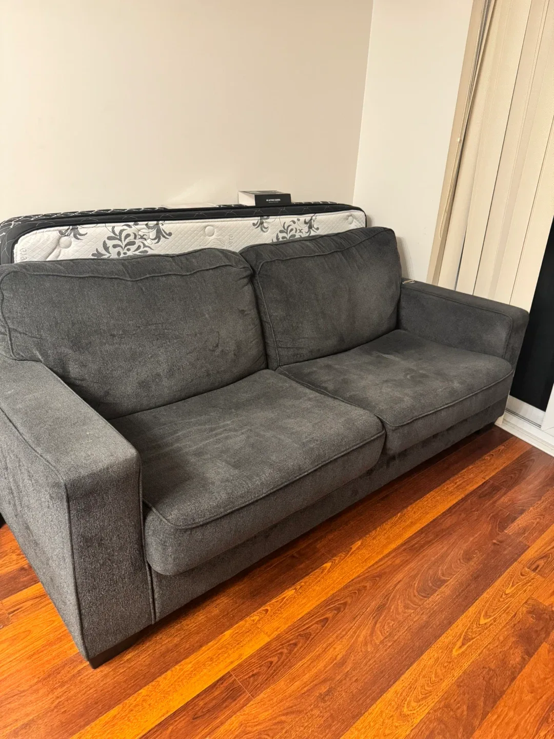 Comfortable Grey Sofa image indicator(2)