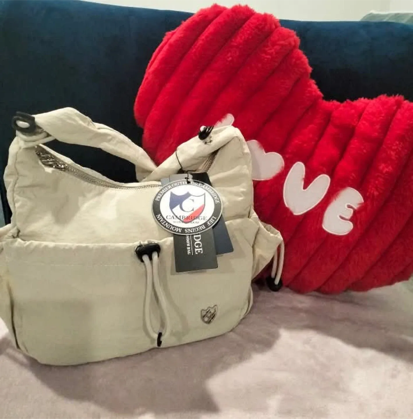 Cambridge Mountain Beige Shoulder Bag