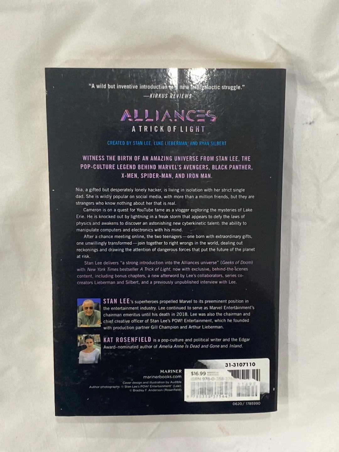 Stan Lee Alliances: A Trick of Light Book image indicator(2)