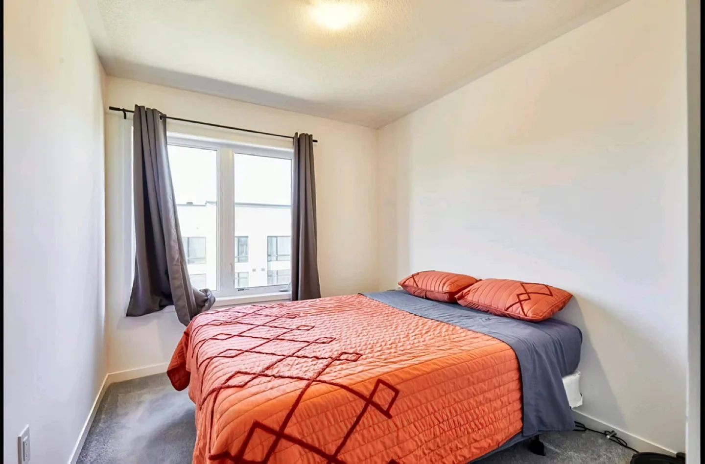 Room for rent image indicator(2)