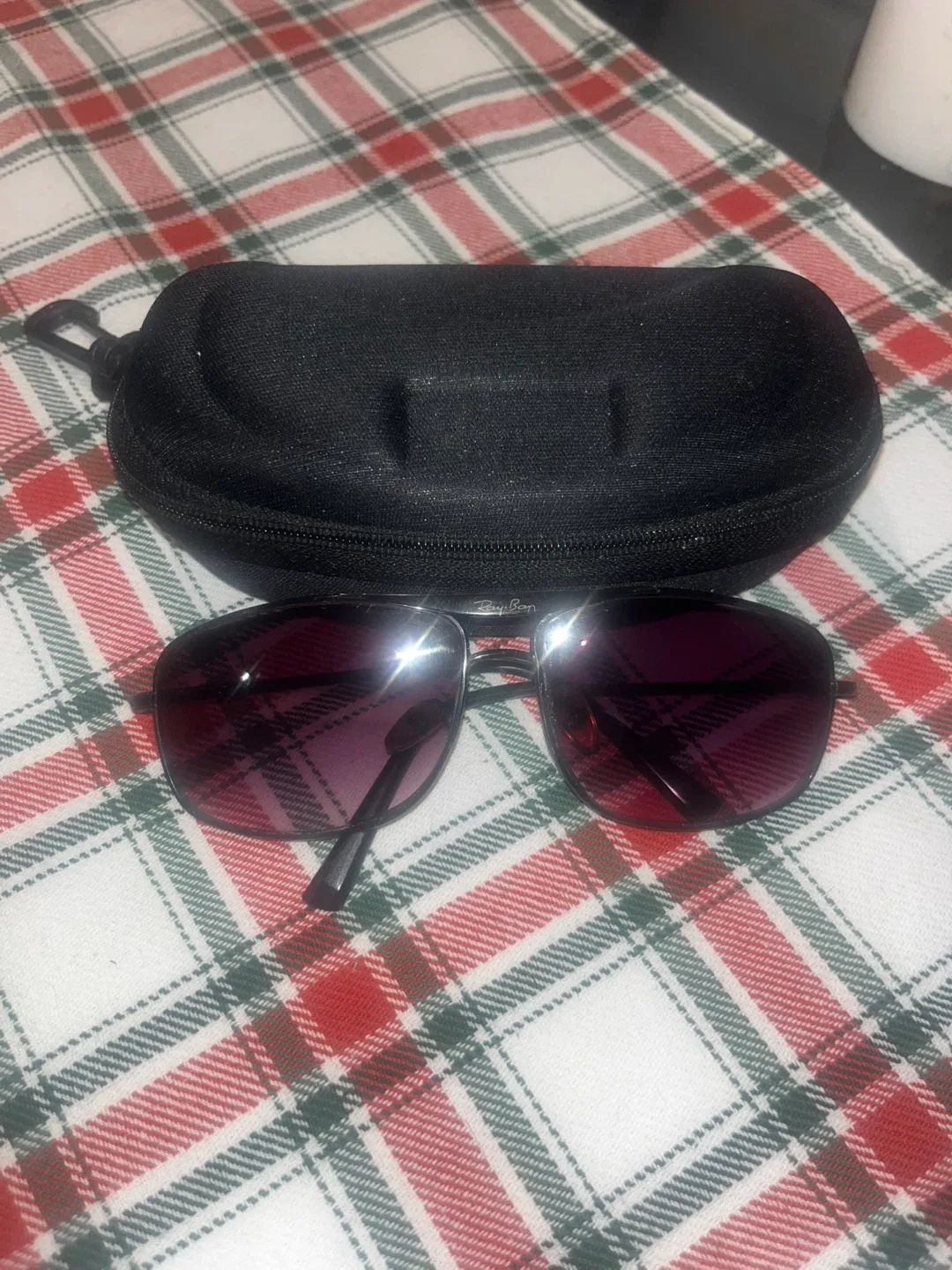 Ray-Ban Sunglasses with Case thumbnail
