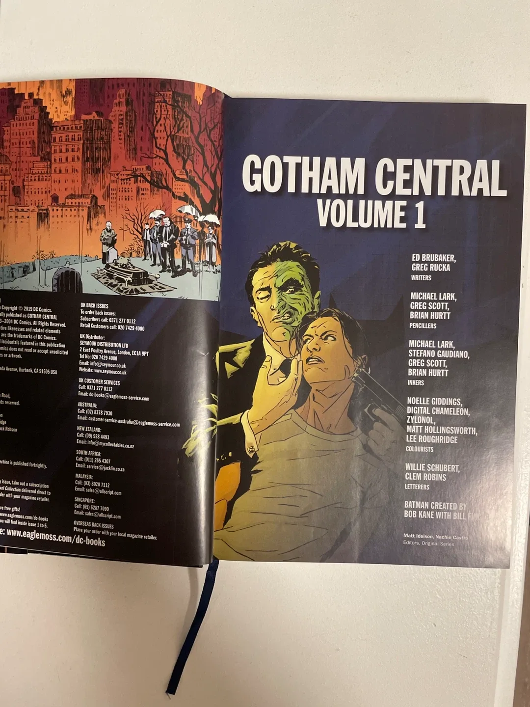 Gotham Central Volume 1 Graphic Novel image indicator(3)