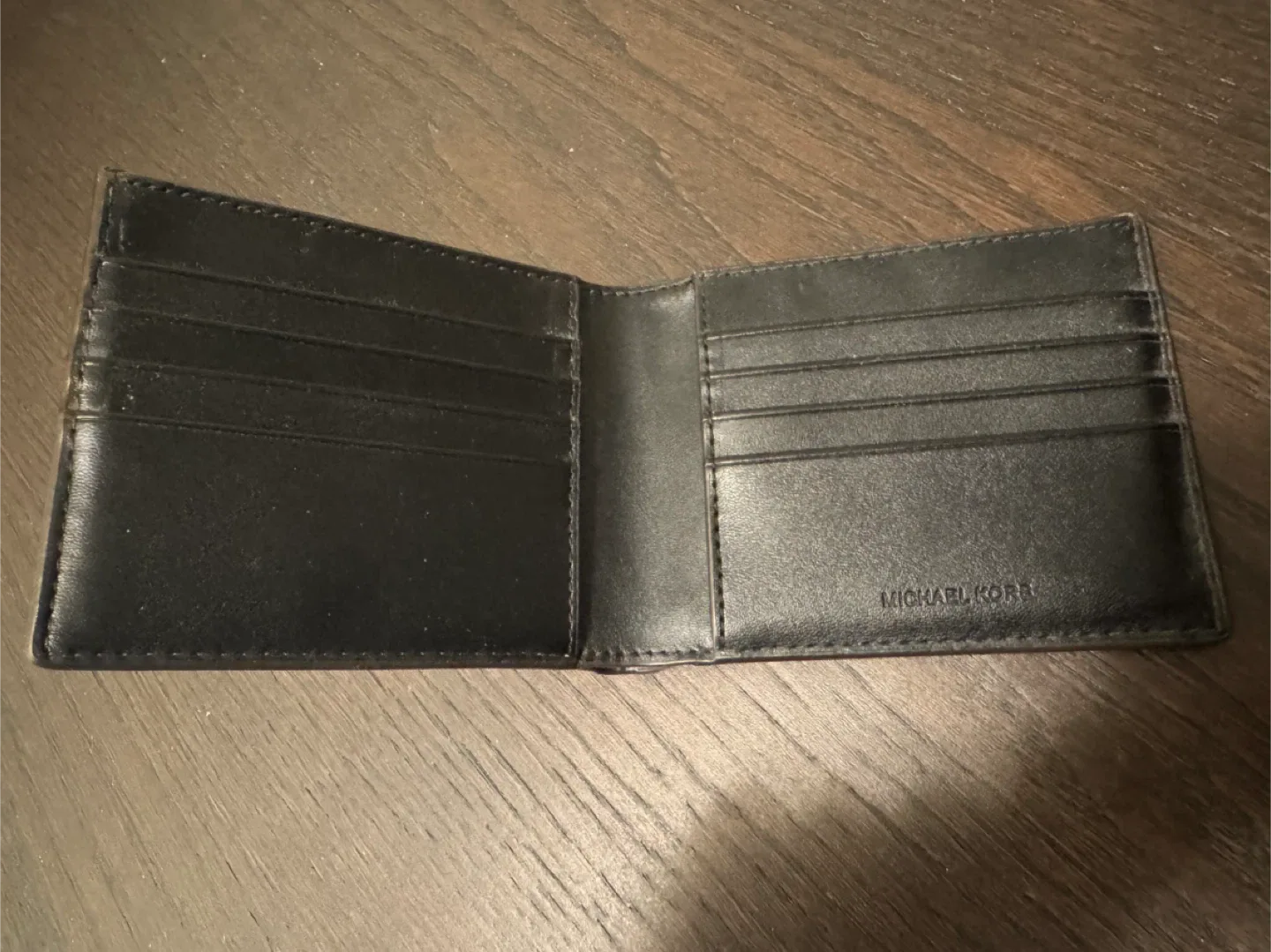 Michael Kors Wallet - Like New! image indicator(2)