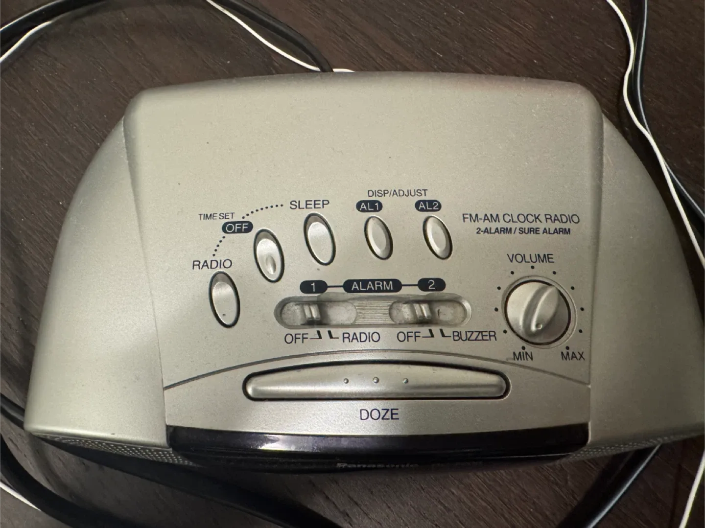 Panasonic RC-7200 FM-AM Clock Radio image indicator(2)