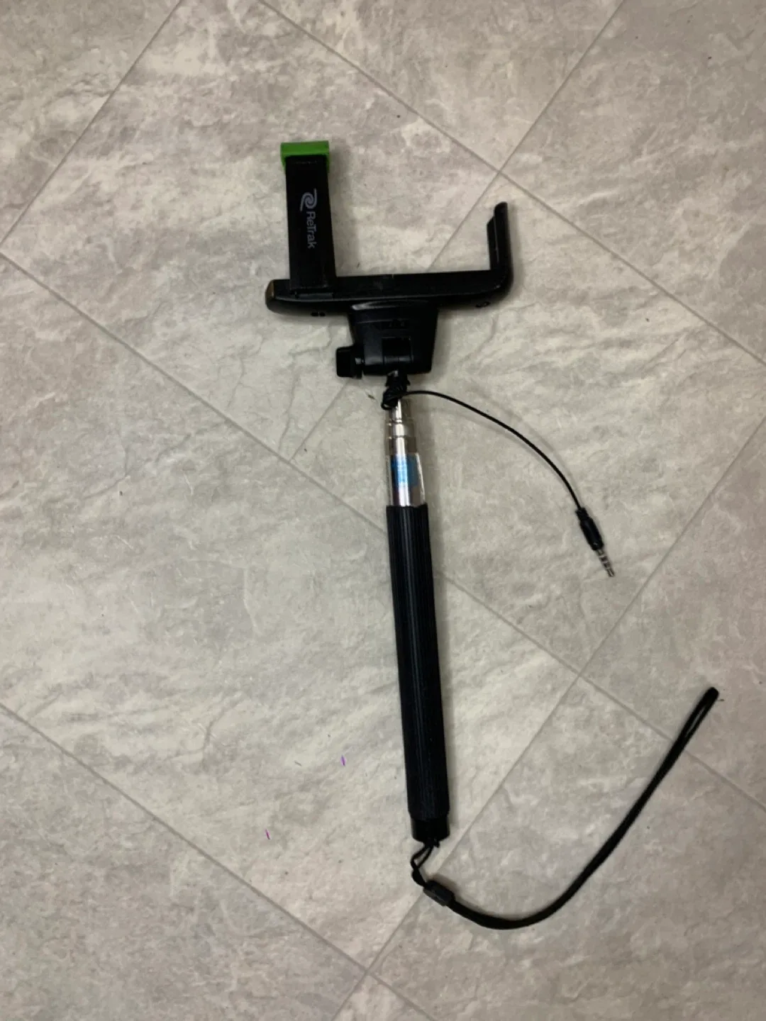 Extendable Selfie Stick - electronics image indicator(7)