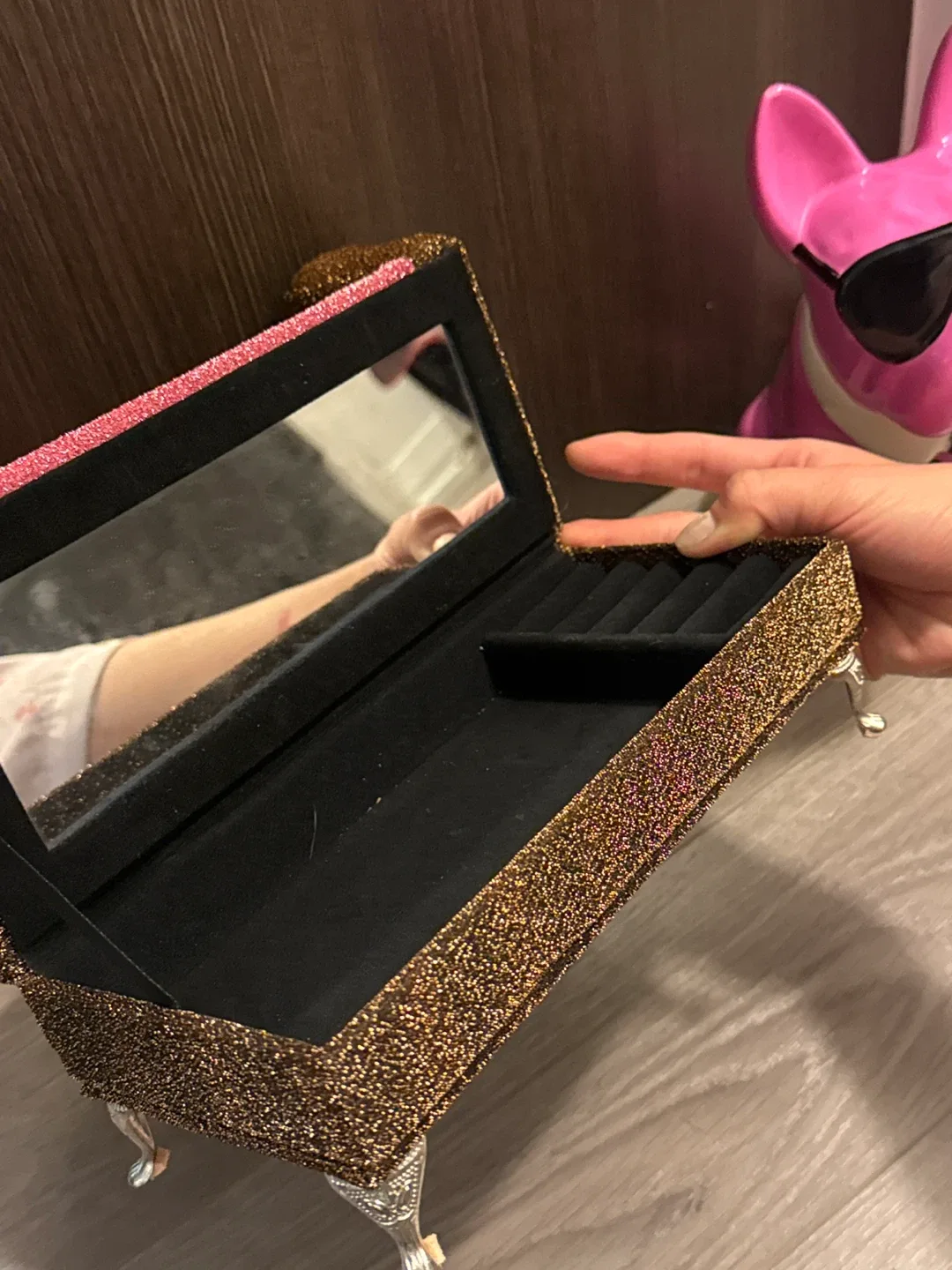 Pink & Gold Glittery Jewelry Box image indicator(2)