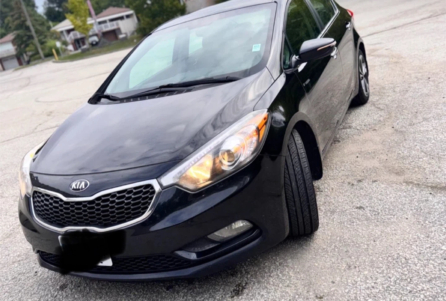 Kia Forte - Black Sedan - photo 4