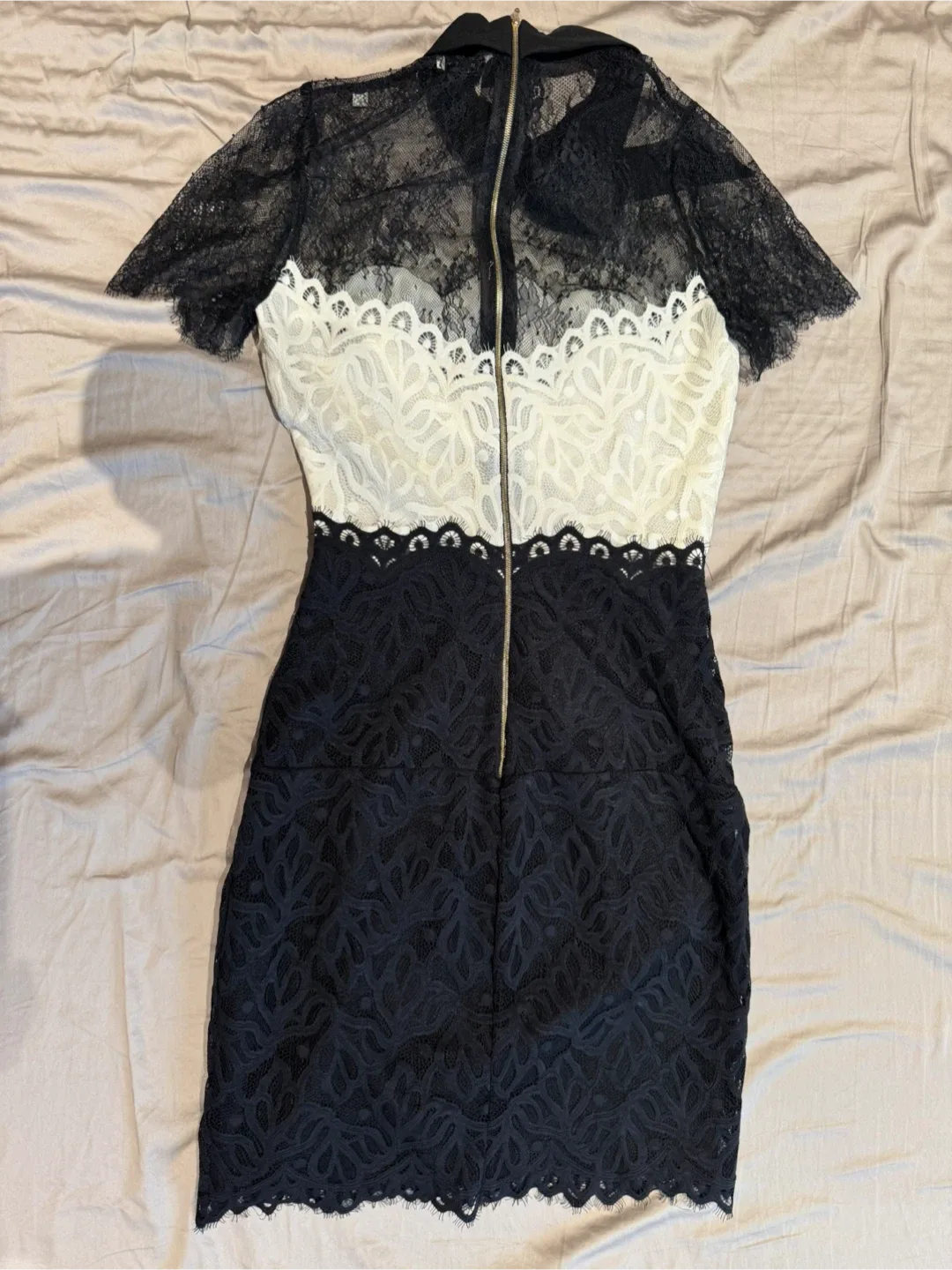 Sandro Paris Black & White Lace Dress - Size 34 image indicator(2)