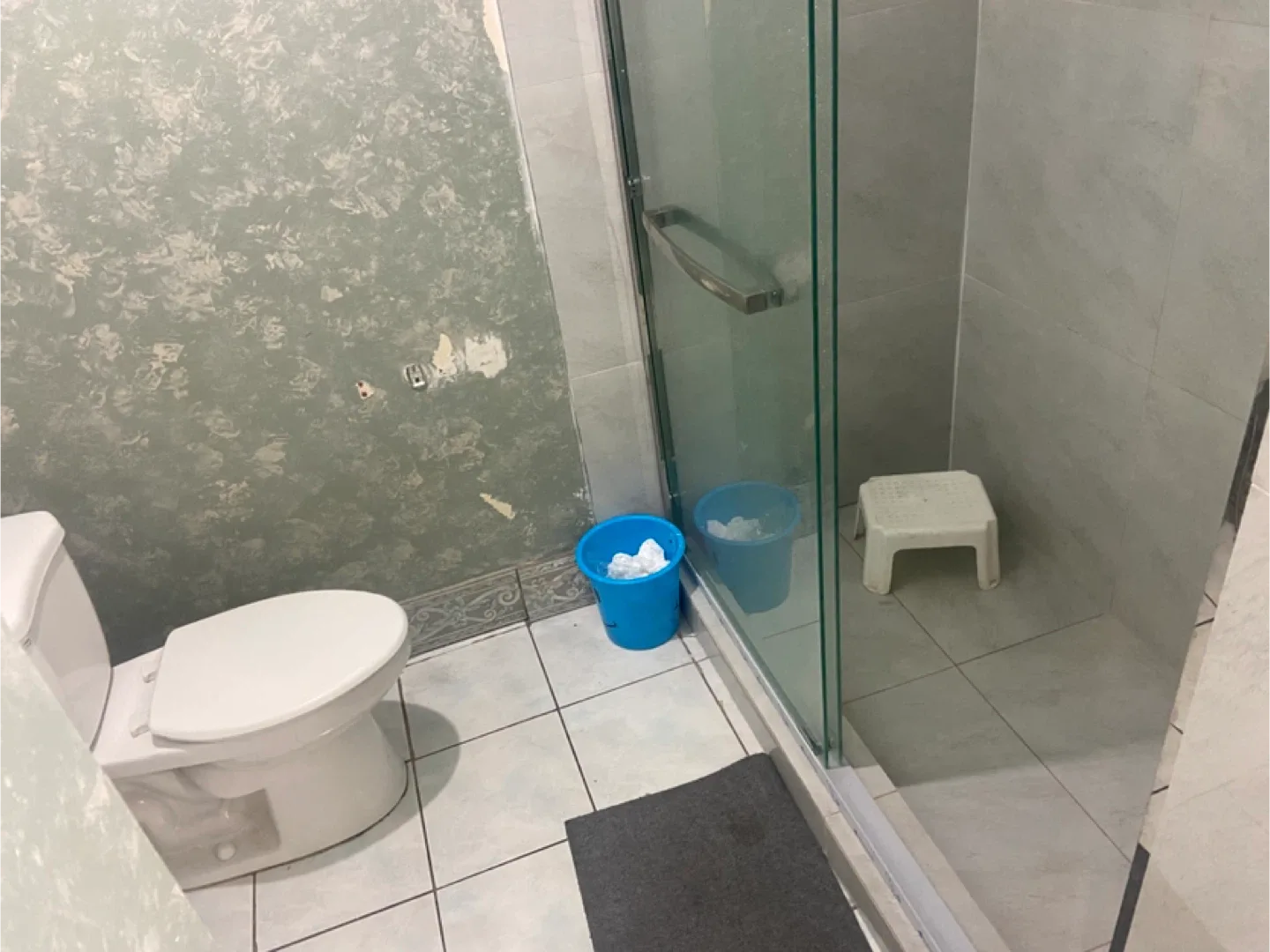 PRIVATE ROOM AVAILABLE image indicator(5)