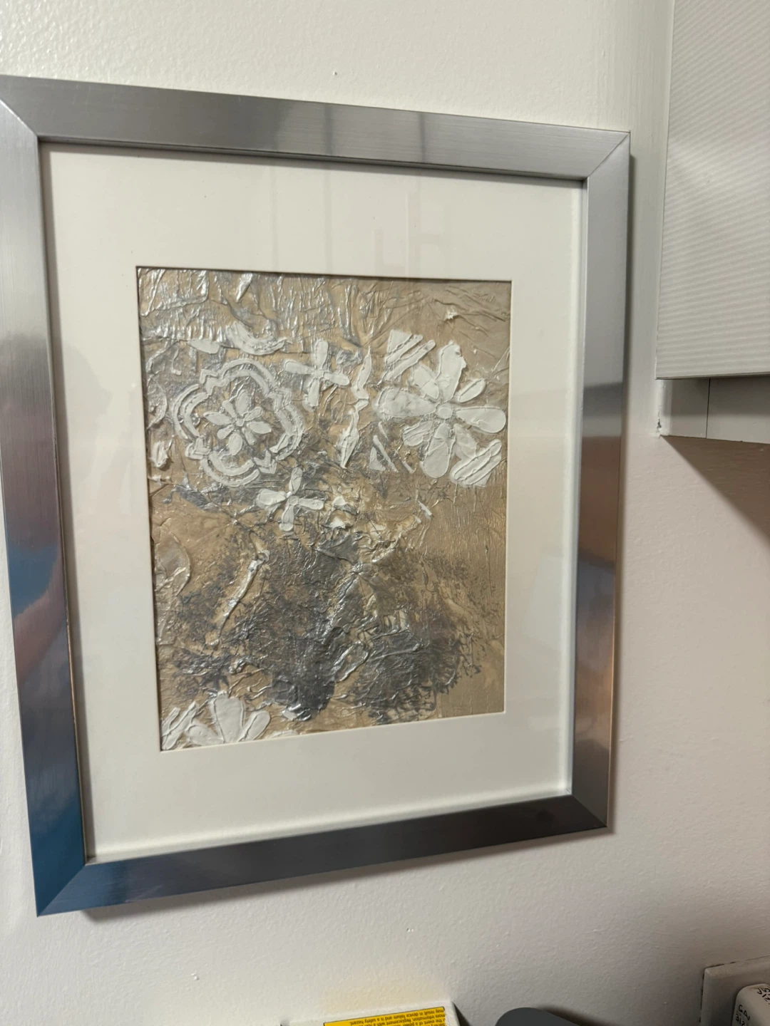 Moving sale.  Set of 4 Framed Floral Art Piece - photo 3