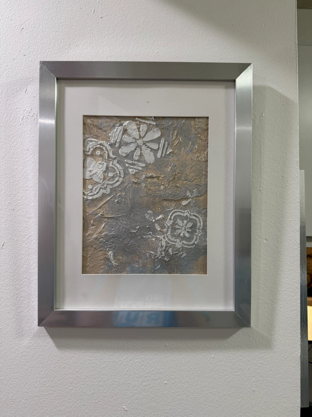 Moving sale.  Set of 4 Framed Floral Art Piece - photo 4