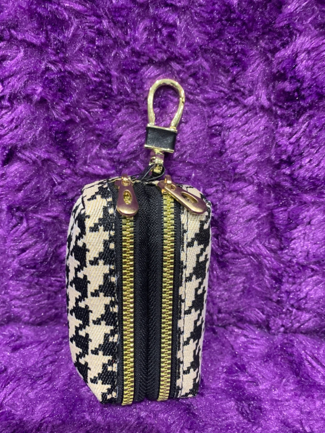 Houndstooth Pattern Pouch