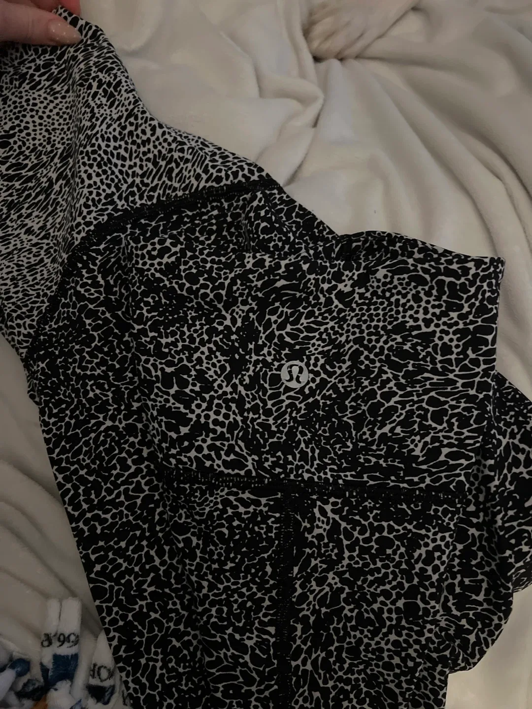 Lululemon Leggings Black/White Size S image indicator(2)