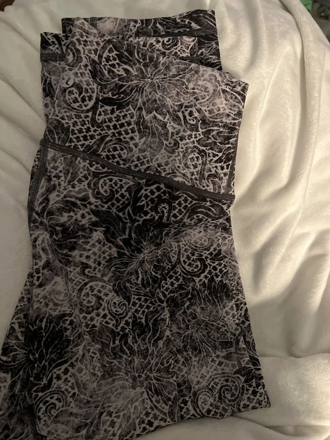 Lululemon Leggings, Black & White Pattern thumbnail