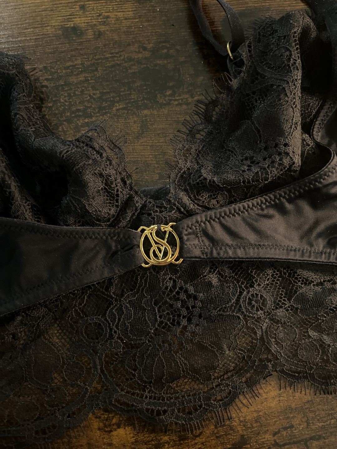 Victoria's Secret Black Lace Bra - Size Large - photo 3