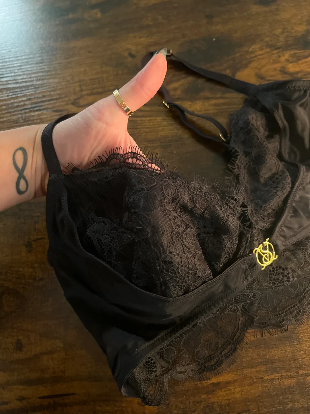 Victoria's Secret Black Lace Bra - Size Large image indicator(4)