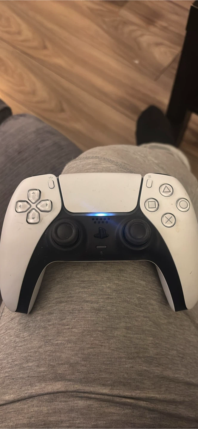 PlayStation 5 Console & Controller - photo 2