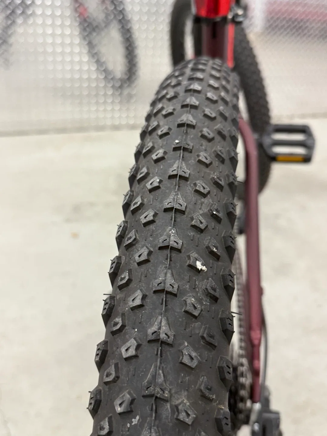 Mongoose Ardor Mountain Bike, 27.5" Wheels, 7 Speeds, image indicator(7)