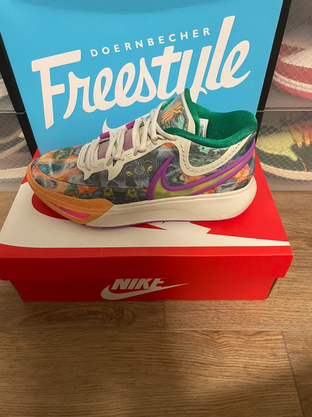 Nike Kyrie 8 Circle of Life image indicator(3)