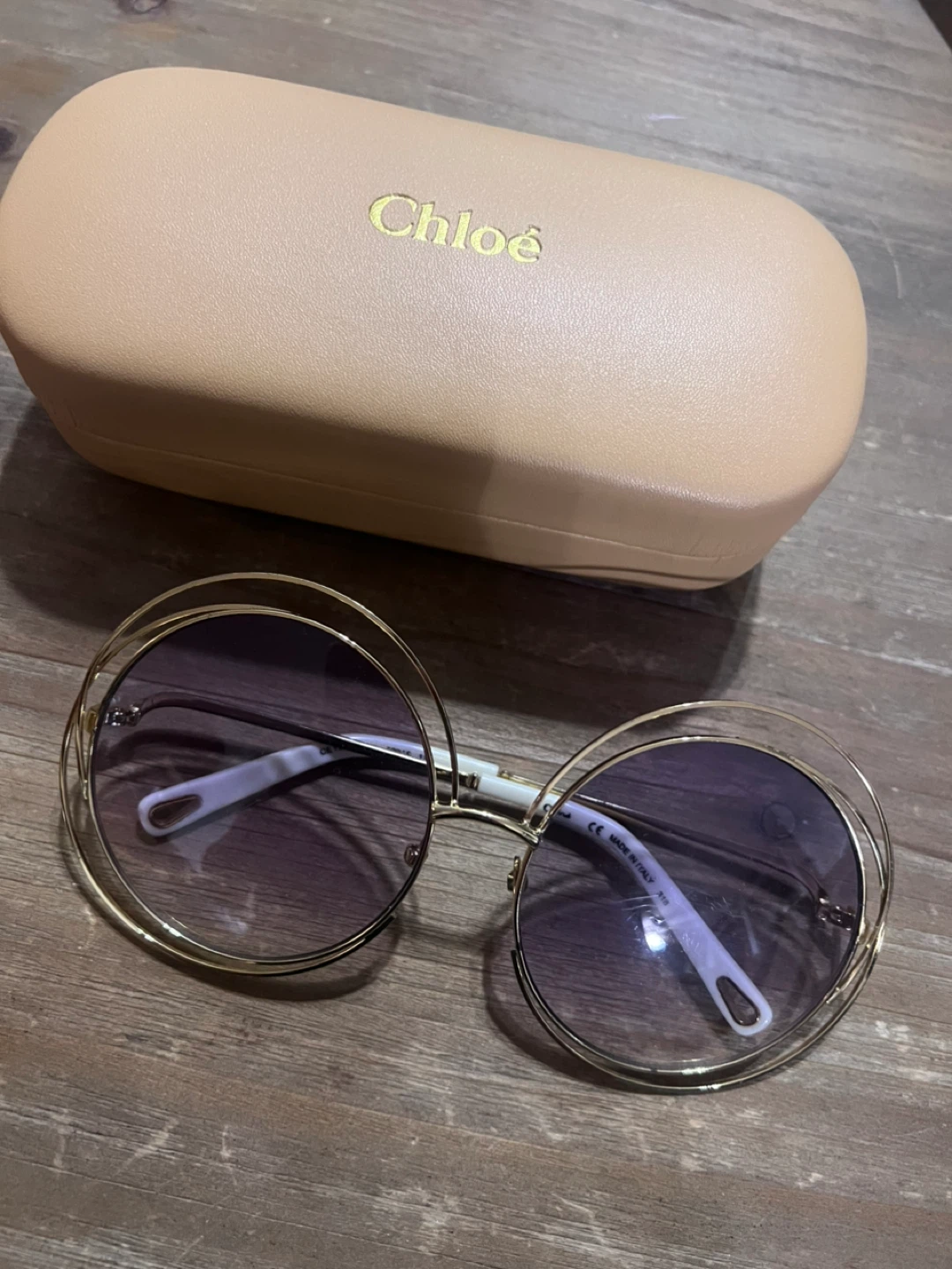 Chloe sunglasses pickup in downtown